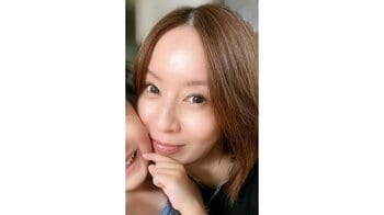「めちゃくちゃ似てる」3児の母・鈴木亜美 2歳娘との“顔出し”ツーショット公開！ニコニコ笑顔や変顔披露に「もうすでにアイドル」などファン注目