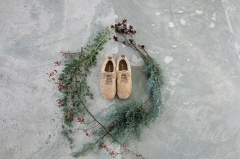 スワンアルバーグから天然ムートンを使った冬の新作「レースアップシューズ/ ムートン」を発売　/ ホリデーシーズン用の特別企画