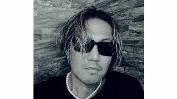 療養中のEXILE ATSUSHI 半年ぶりの投稿で近影公開「兆しが見えてきた」弾き語りで歌声も披露