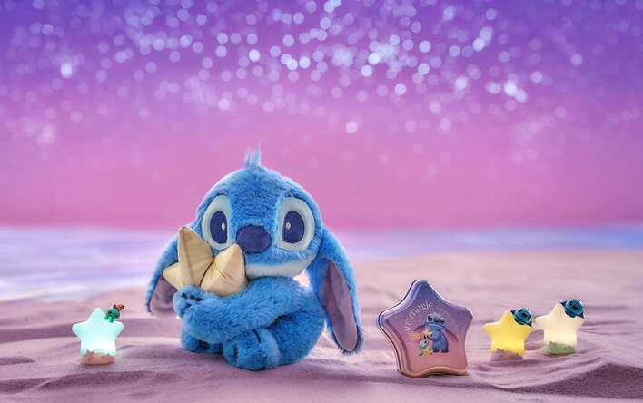 ディズニーストアからスティッチ＆スクランプの限定グッズが6月5日発売　思わずきゅんとする！星を抱きしめるスティッチのぬいぐるみ