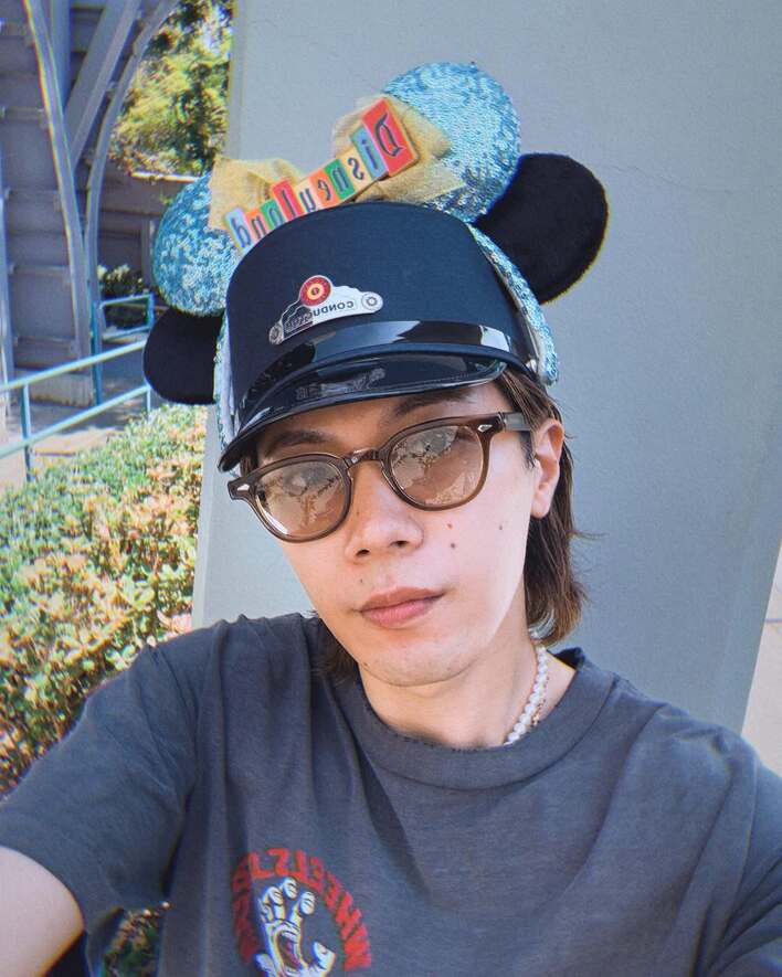 平野紫耀＆神宮寺勇太“LAオフショ”公開 カチューシャ姿にファン