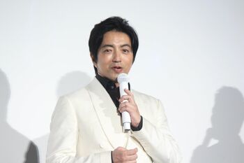 大沢たかお「何とか回避したかった」白いジャケットを着用の理由