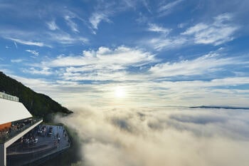 【トマム】ユニークな展望スポットや雲海ヨガなど、多彩な体験が広がる「雲海テラス」が今季の営業開始！｜営業開始日：2026年5月13日