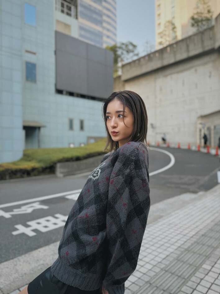 みちょぱ ミニスカ×ロングブーツで抜群のスタイルを披露！クリスマスは