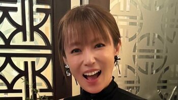 深田恭子 約2ヵ月ぶり投稿で“憧れのアクスタ”披露！芸能生活30周年迎え歴代マネージャーから盛大にお祝いしてもらう様子に「素敵」