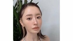 松本まりか 1億5000万円のダイヤモンドジュエリーまとった白ドレス姿公開！胸元で輝き放ったエレガントなたたずまいに「ゴージャス」
