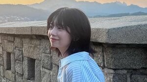 桜田ひより スタイル際立つミニ丈×美脚を披露！夕焼けバックの韓国オフショットに「スタイル良すぎ」「透明感えぐい」と反響