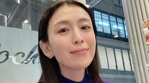 「速攻で土下座するやつ！」雛形あきこ 自宅の階段で聖剣構える衝撃のパジャマ姿を披露！仁王立ちのただならぬオーラに「絶対に勝てない相手」と反響