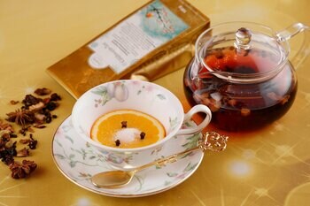 シェラトン都ホテル大阪【セミナー限定オリジナルコース付】ロンネフェルトティーセミナー「クリスマスは紅茶で乾杯 自分だけのクリスマスティー作り」開催