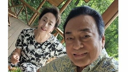 高橋英樹 別荘の広々テラスで“盛り盛り”朝食を披露！豪華メニューを優雅に堪能する夫婦ショットも公開「見事なカラフル」「食材多彩」