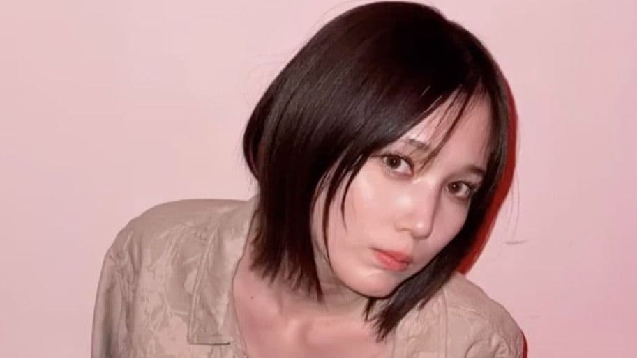 カッコ良過ぎ！」本田翼 “おなかチラ見せ”のセットアップコーデを披露