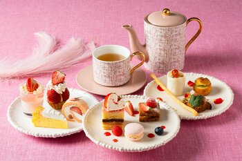 Francfrancのテーブルウェアで楽しむ 1日10名限定「苺と桜のアフタヌーンティーセット」