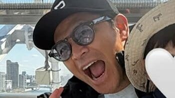 「パパモード全開」ますだおかだ岡田 2人の息子と過ごす休日ショット公開！観覧車で満面の笑み＆動物とのふれあいも…最高の日曜日に「幸せいっぱい」