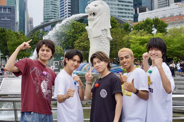 【写真3枚】初ロケはシンガポール!『Aぇ! groupのQ&Aぇ!』の写真を見る