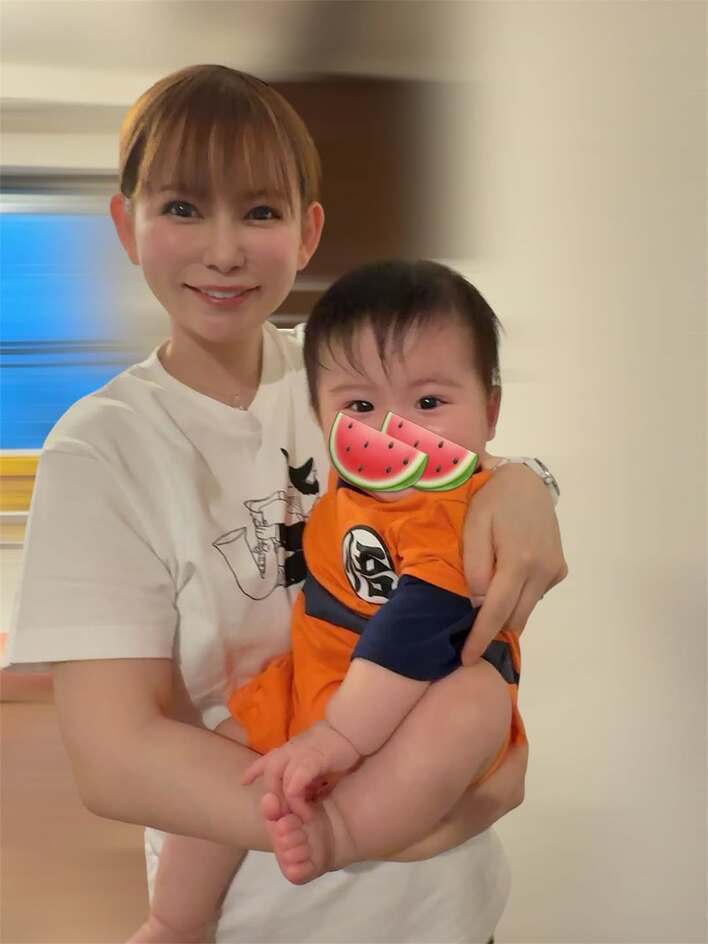 戦闘能力すさまじそう」中川翔子 生後5ヵ月双子のドラゴンボール
