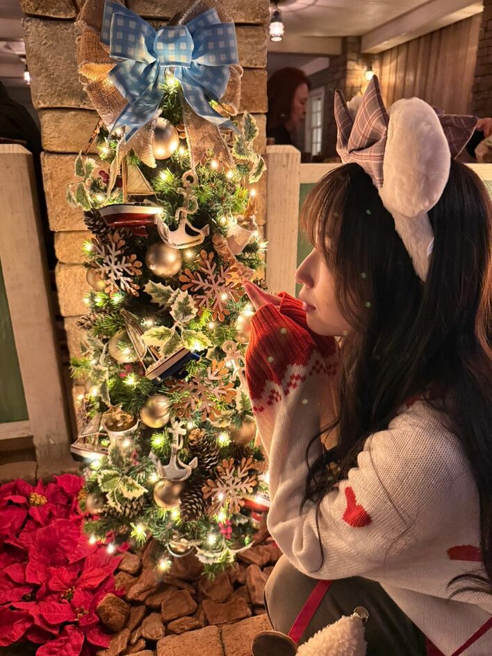 ディズニーシーで大人なクリスマス！ ダッフィーがサンタと一緒