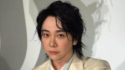 「ビジュよすぎん！？」ミセス・大森元貴 優しいまなざしからクールな表情のオフショット公開！柔らかな雰囲気あふれる姿やキリッとカメラ目線に「ご褒美写真！」