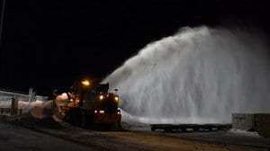 【密着】函館空港・除雪隊「ホワイトノア」真冬の滑走路を安全に…“3つの特殊車両”で少しの雪も残さない！