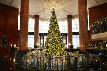 【ウェスティンホテル東京】高さ5ｍのクリスマスデコレーションをはじめ全館でホリデーシーズンのお祝いを「Westin Christmas 2026 - Gather in Wonder」