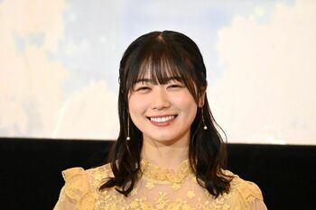 丹生明里 竹達彩奈から「声優初挑戦とは思えない」と絶賛