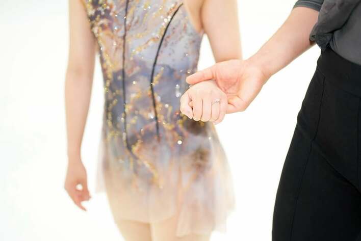 りくりゅう婚約！“指輪が第2関節を通らない”おちゃめな笑みの写真も
