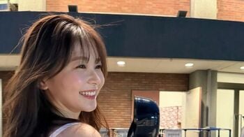 久間田琳加　肩出しショットで野球観戦した様子公開「肌つやつやで美しすぎる！」と透明感のある写真に絶賛の声