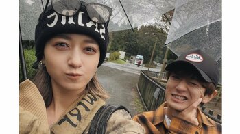 みちょぱ「大倉になって3年」結婚記念日に大倉士門と熊本へ弾丸日帰り旅の大はしゃぎショット公開！あいにくの雨も…「もうなんでもおもろい。笑」