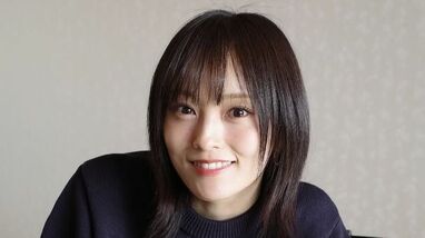 山本彩 家族旅行で愛犬との“幸せショット”＆トリックアートで“ミニさや
