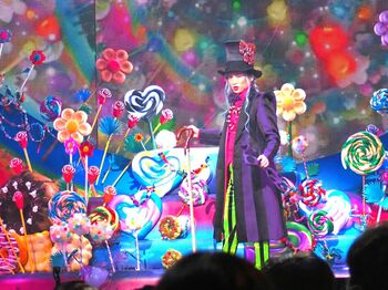 堂本光一「チャーリーとチョコレート工場」で共演の子役から「意外とやさしかった」と告げられ、「意外と！？」