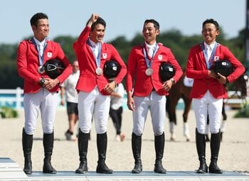 【パリ五輪】馬術"初老ジャパン"平均41.5歳の4人が自ら名乗った話題の愛称のワケ「ありがたいことですので、引き続き」