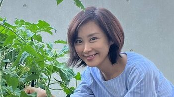 3児の母・山口もえ 自宅庭での家庭菜園を公開！子どもと収穫した立派に育ったタマネギに「家庭菜園ではないレベル」などファン絶賛