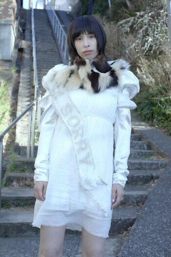 ohayoumadayarou、「玉ねぎ」MV公開！3時のヒロイン福田麻貴初監督。さらに川辺素との対バンも開催決定！