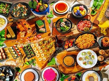 メズム東京、オートグラフ コレクション フレンチダイニング「シェフズ・シアター」のランチを刷新 新スタイル『トレトゥール・セミランチブッフェ』を4月1日（水）より開始