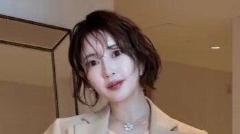 第3子妊娠中・舟山久美子 大きなおなかを優しく抱えた姿を公開！「プラス12キロ誤魔化せてる？」“着痩せ”マタニティコーデにも注目