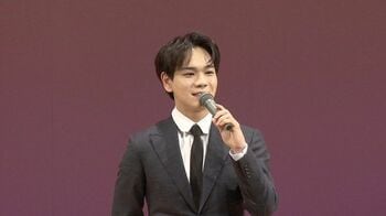 JO1豆原一成、故郷での成人式【めざまし独占密着】 買い食いしたカツ懐かしむ