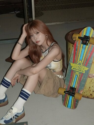 過去一かもしれん」NiziU・MAYUKA “レベチ”なスタイルのお腹見せタンク