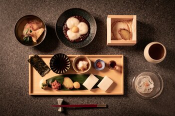 岐阜の食文化を囲炉裏で味わう、秋限定の食体験　「高山もち」と「鮎菓子」作りを楽しむ新メニューを提供開始