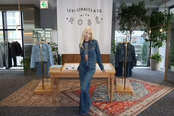 Levi’s(R)︎ とROSEが 、“The Original Girl”を投影した自分らしくパーソナライズできるコレクションを発表