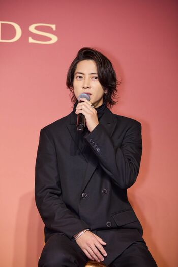 山下智久に記者からド直球質問！「“秘密の恋”してますか？」