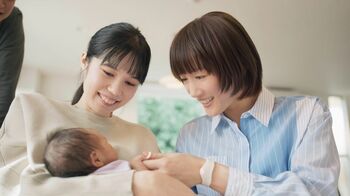 綾瀬はるか「生命力を感じました」CMで共演の赤ちゃんにメロメロ