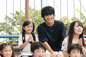 清舟（杉野遥亮）は父（遠藤憲一）を手伝うため再び東京へ！『ばらかもん』第9話予告