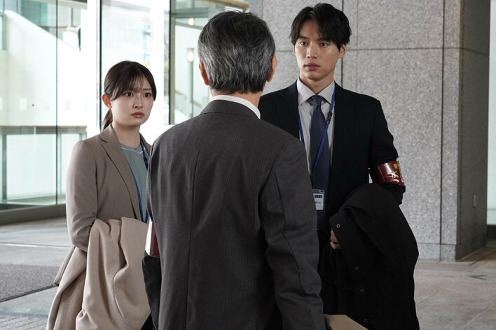 山中から女性5人の遺体が発見される！被疑者・川畑（猪俣周杜）は殺害を否認するが…『東京P.D. 警視庁広報２係』第3話予告