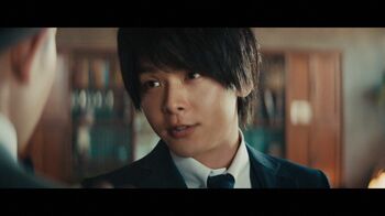 中村倫也がミステリアスで天然な探偵役に！「年下から、ちょっかい出される先輩になりたい」