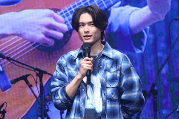 松村北斗 13年前の自分に伝えたい「骨とか折っておいてほしいし、親とかビンタしておいてほしい」