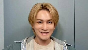 「新鮮」町田啓太 新ヘアに雰囲気ガラリ！シャツのボタン開けたブラックコーデを披露「美の暴力や」「色気が凄すぎて」