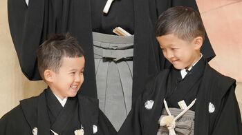 中村陽喜＆中村夏幹 ビートたけし原画の祝幕に「いいです！」父・中村獅童は2人の初舞台に“ライバル”宣言