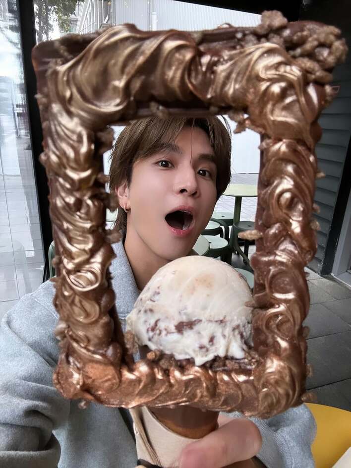 やること可愛すぎる」 岩田剛典 “個性的なアイス”を持ったおちゃめな自