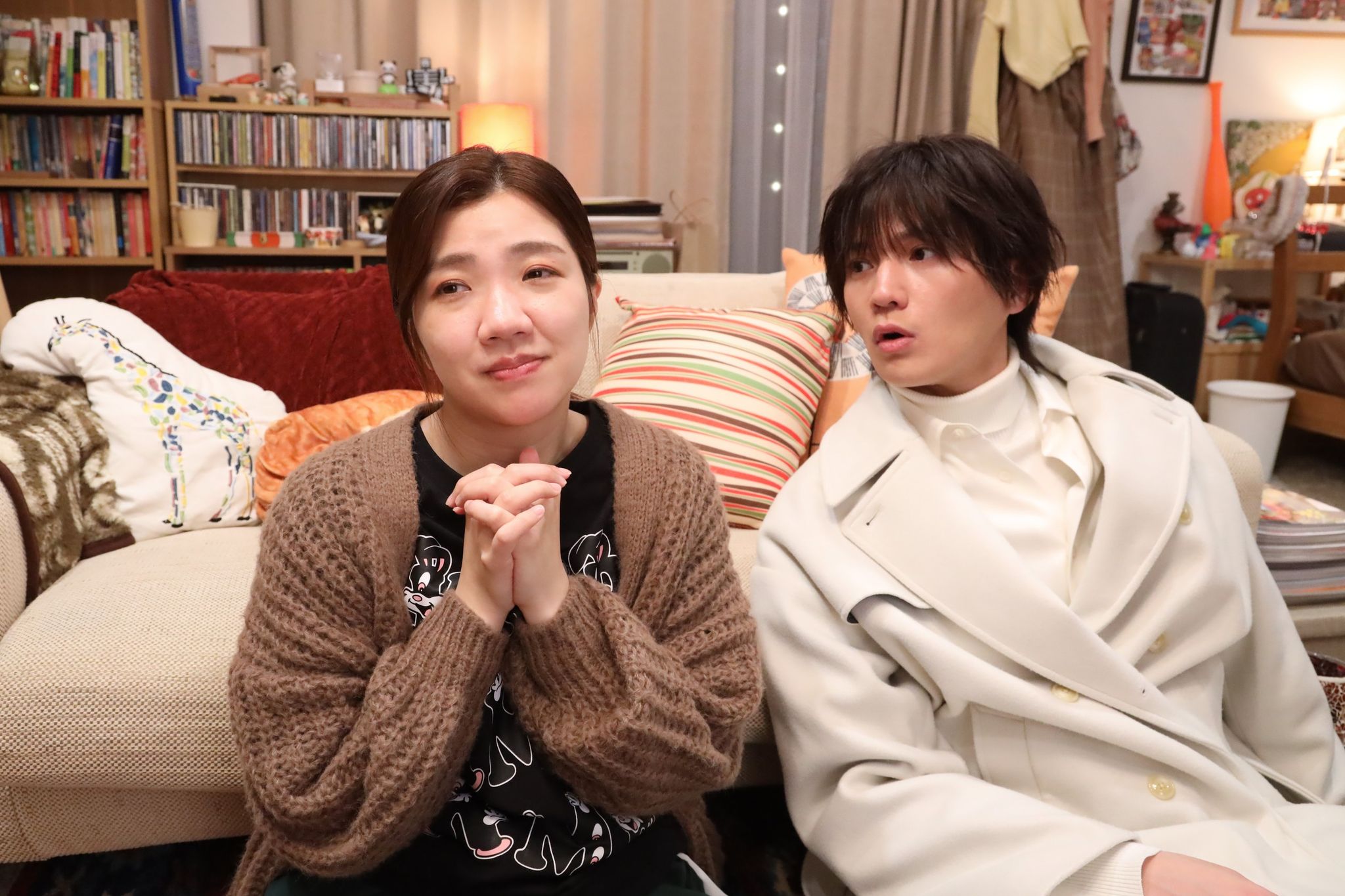 綾子（福田麻貴）は5人のイケメンを前に浮かれる！？『婚活1000本