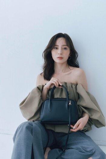 【anuans】初のブランドムックが2月24日より予約開始！特別付録は2WAYボストンバッグ、ディレクター中村麻美の自宅を初公開。