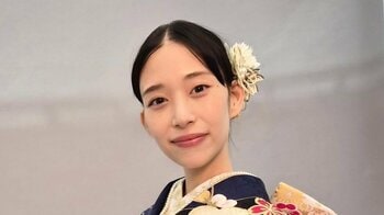 「凛として艶やか」森川葵 上品で華やかな振り袖姿にファン歓喜！ニッコリ笑顔からクールな表情まで「髪型も横顔も全部綺麗」